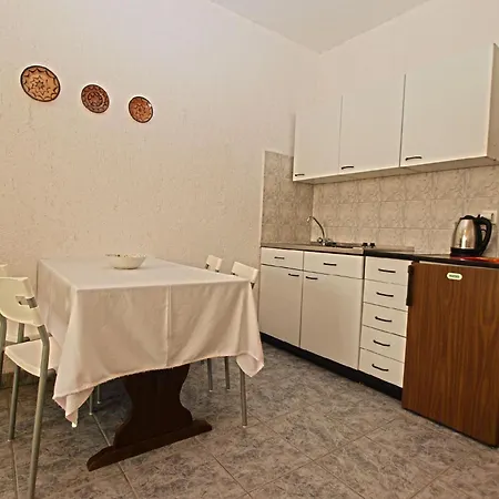 Apartment Fuer 3 Personen Ca 28 Qm In Fazana, Istrien Istrische Riviera *